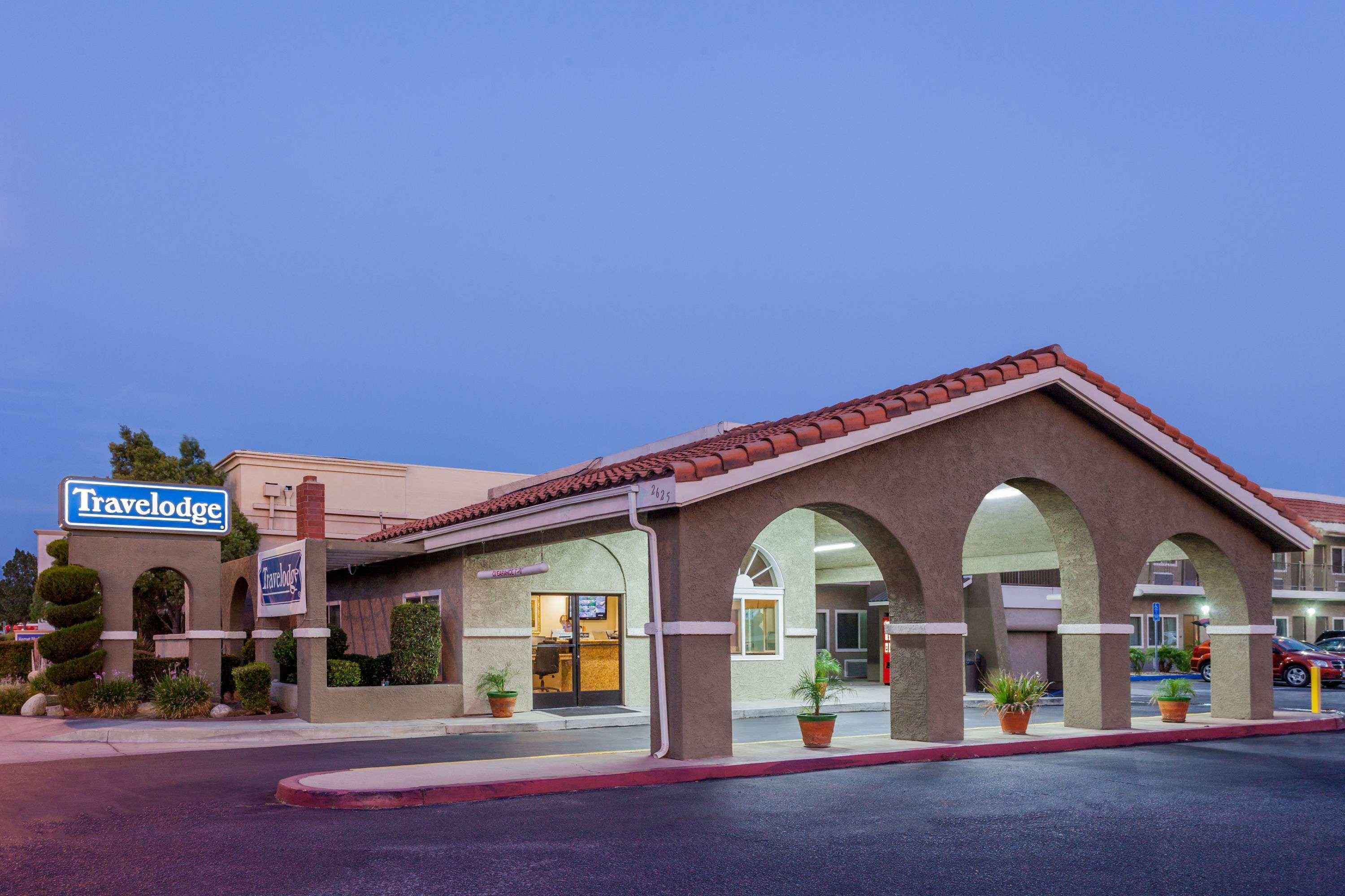 Travelodge By Wyndham Hemet Ca Esterno foto